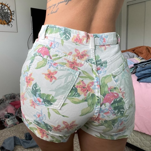 American apparel Jean shorts floral - Picture 3 of 3